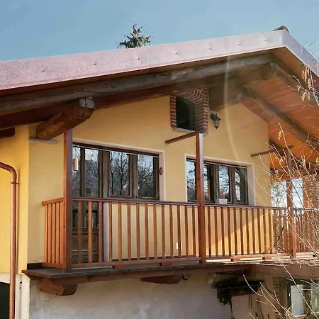 Σαλέ Il Nocciolo Di Daisy Graglia