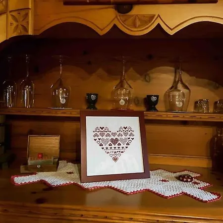 Σαλέ Il Nocciolo Di Daisy Graglia